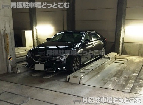 川崎市幸区大宮町9-1の月極駐車場2