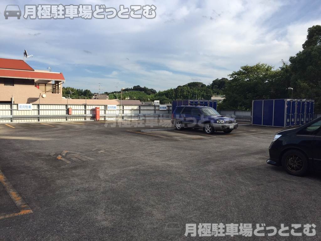 横浜市青葉区新石川1-23-14の月極駐車場3