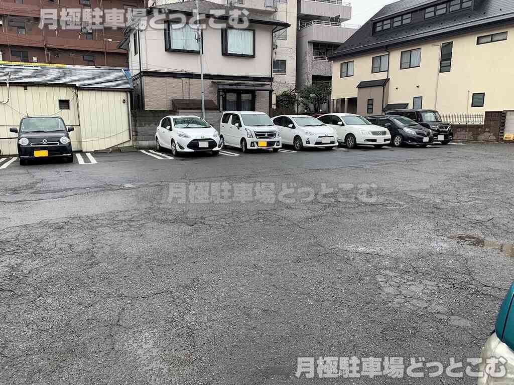 高崎市柳川町17-1の月極駐車場2