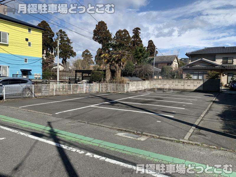 前橋市紅雲町2-14-10の月極駐車場2